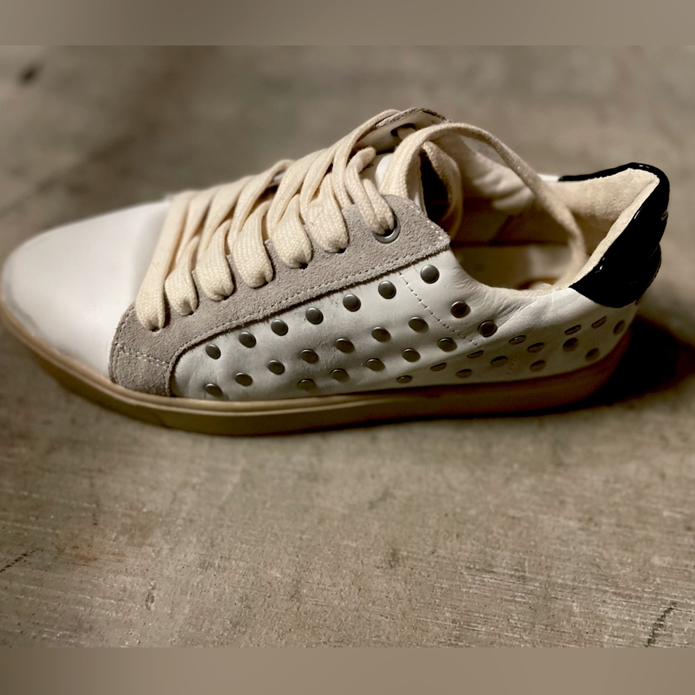 Sam Edelman sneakers